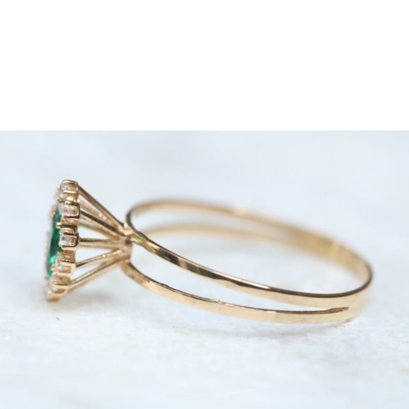 Anel de Formatura 18k 1 Pedra Navete Verde e 16 Diamante ou Zircônia - Imagem 3